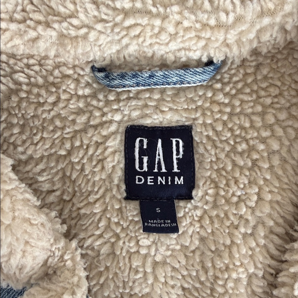 Gap denim jacket - image 4